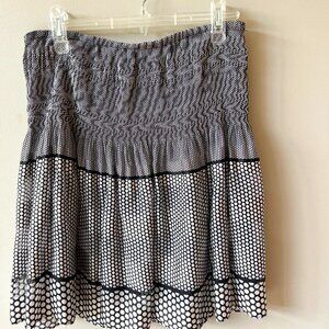 Lined black & white skirt